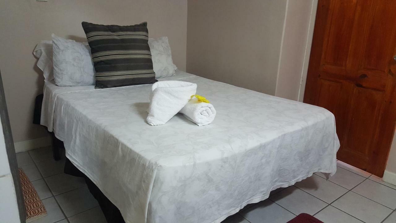 Rainbow Inn Grenville Εξωτερικό φωτογραφία