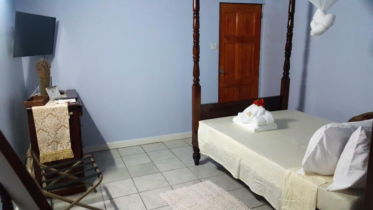 Rainbow Inn Grenville Εξωτερικό φωτογραφία